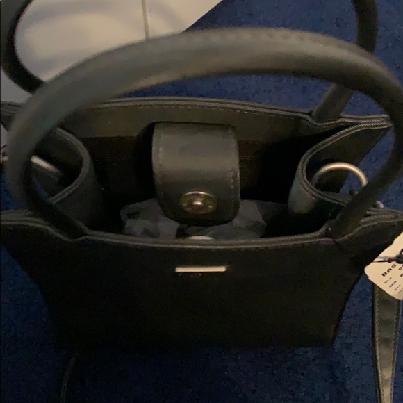 BASS Vinyl Lunch Bag with Strap NWT - Picture 3 of 4